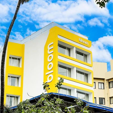 Bloom Hotel - Juhu Mumbai  Buitenkant foto