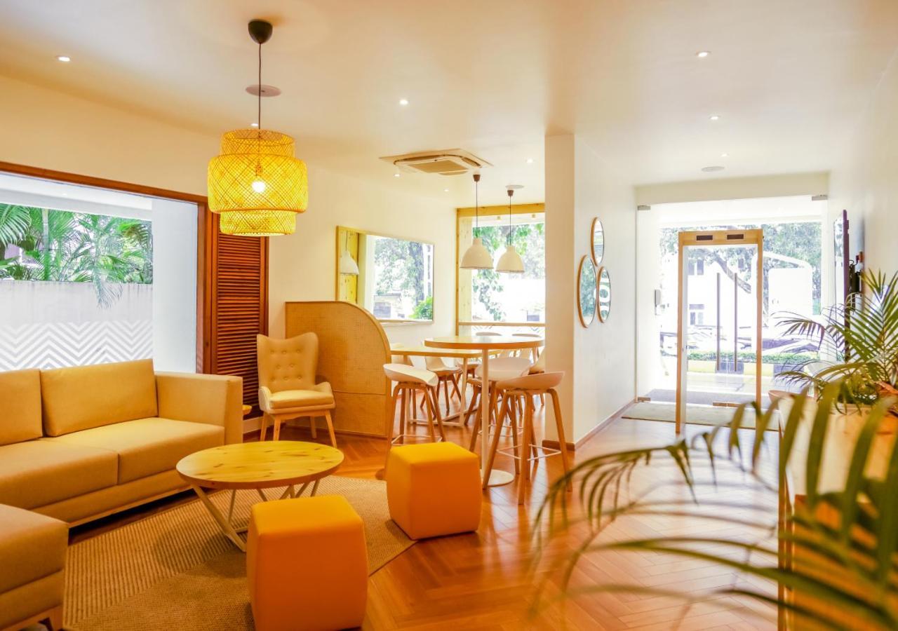 Bloom Hotel - Juhu Mumbai  Buitenkant foto