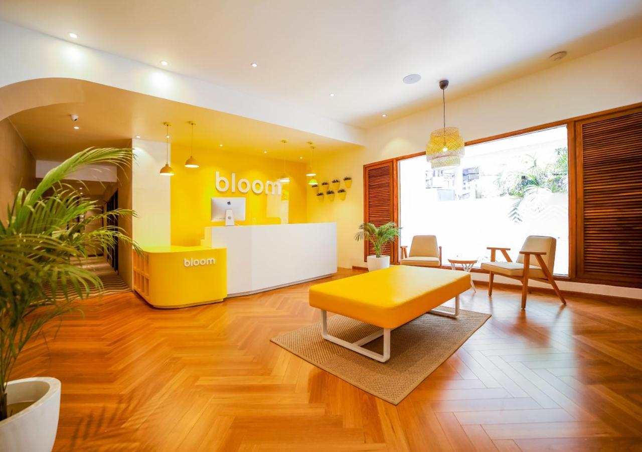 Bloom Hotel - Juhu Mumbai  Buitenkant foto