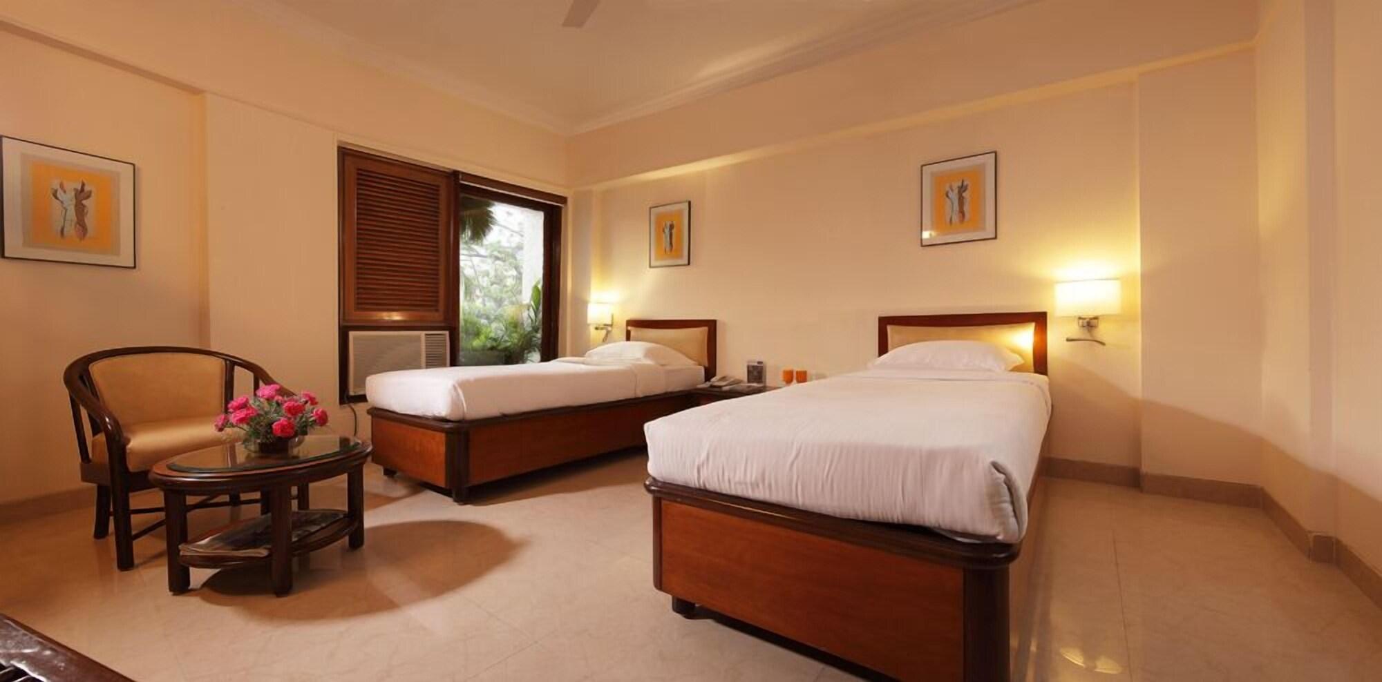 Bloom Hotel - Juhu Mumbai  Buitenkant foto