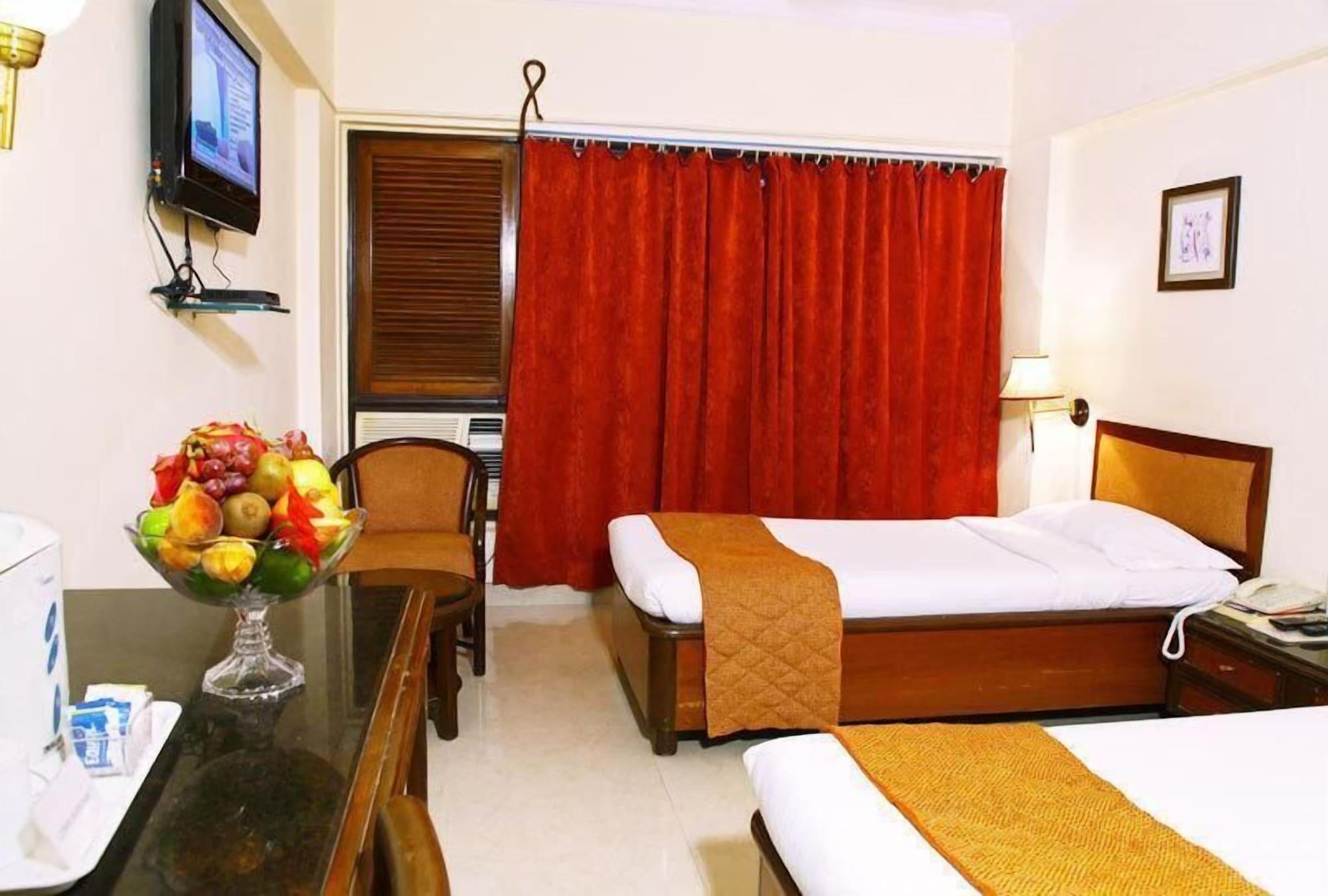 Bloom Hotel - Juhu Mumbai  Buitenkant foto