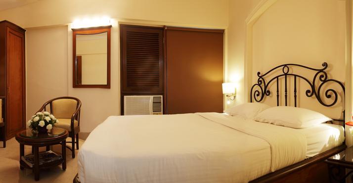 Bloom Hotel - Juhu Mumbai  Buitenkant foto