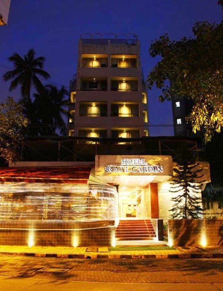 Bloom Hotel - Juhu Mumbai  Buitenkant foto